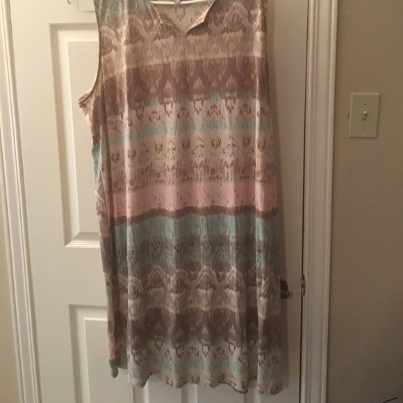 Plus Size jersy shift dress - Picture 2 of 3